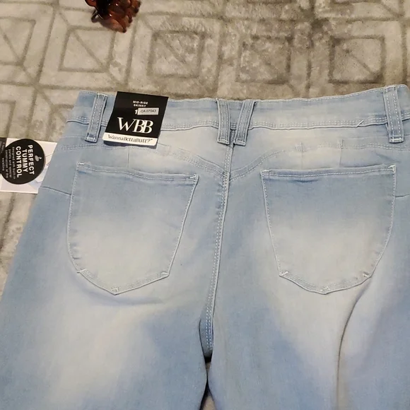 ROYALTY MID RISE JEANS - Picture 4 of 5